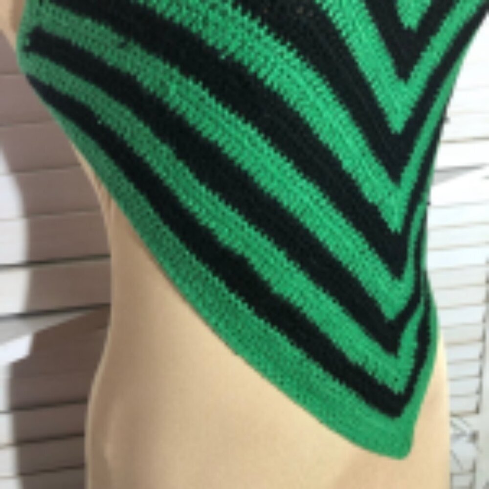 Forever 21 Chevron Knit Halter Top Crochet Striped Green Black M - Picture 9 of 10